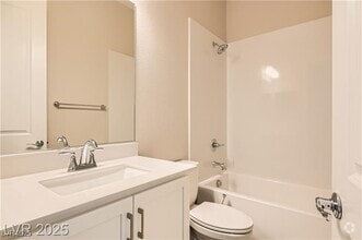 Building Photo - 728 Omaggio Pl