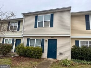 Building Photo - 420 Bainbridge Dr