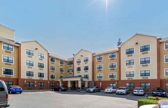 Building Photo - Furnished Studio-Tacoma - South