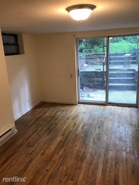 Building Photo - 374 7th St