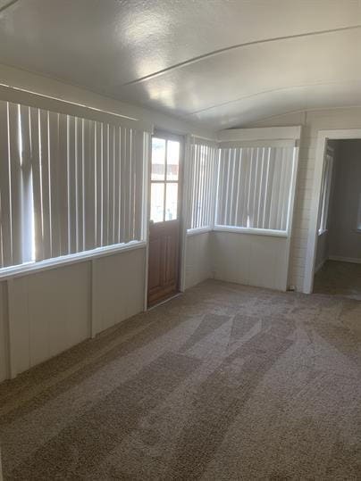 Building Photo - Comfort Meets Function — 2-Bed, 1-Bath Home with Office Space