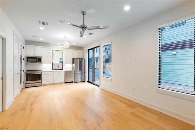 Foto del edificio - 1118 Walton Ln