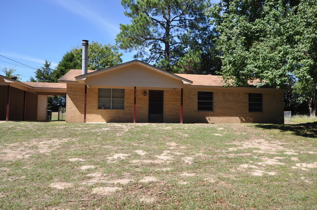 Foto del edificio - COMING SOON! 3 Bedroom 1.5 Bath Rental in ...