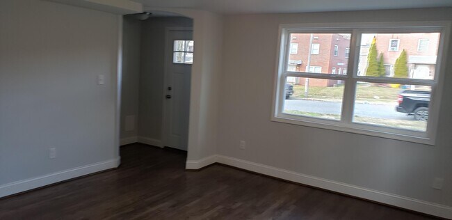 Building Photo - 8515 Chestnut Oak Rd