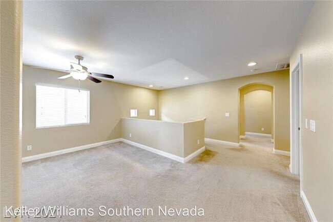 Building Photo - 10932 Mt Pendleton St