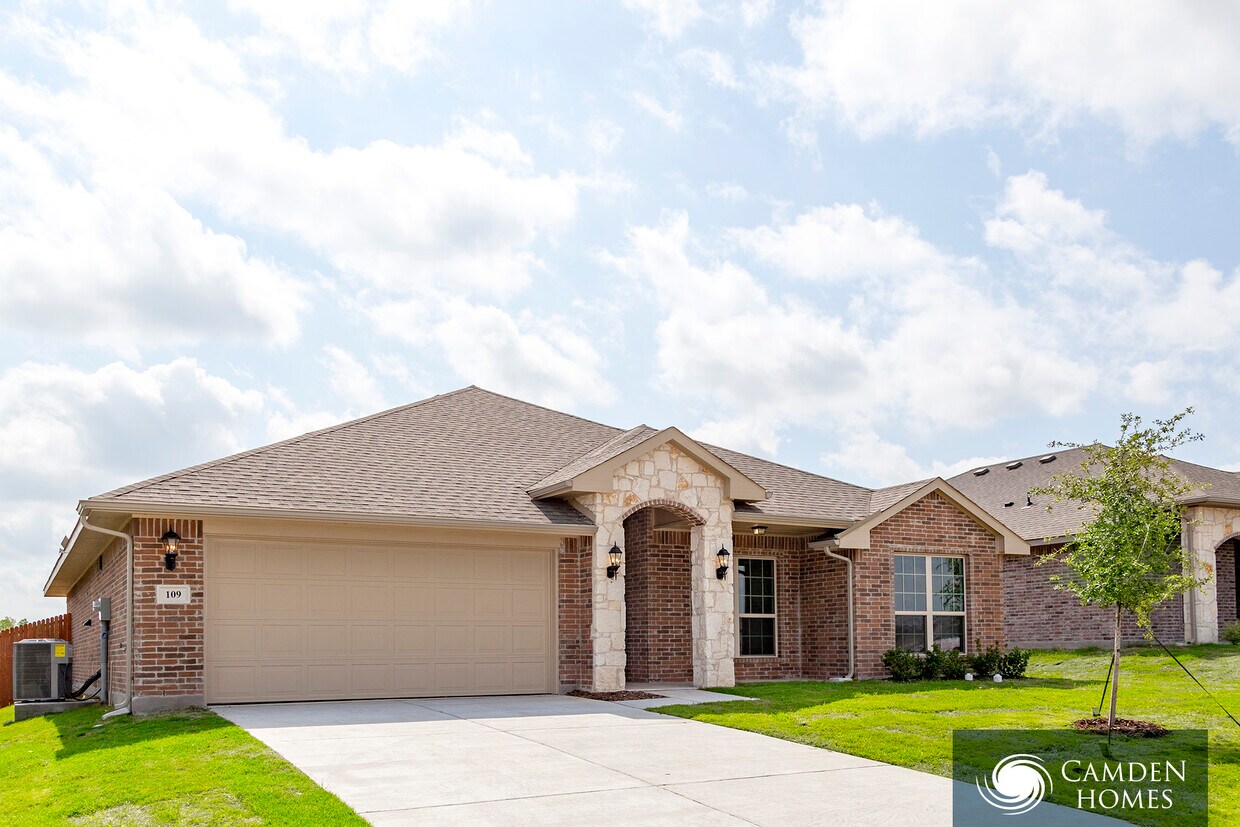 Foto del edificio - 14503 Trough Ln