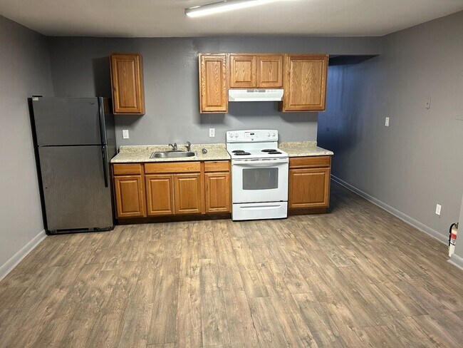 Building Photo - Charming 3BR Townhome in Baltimore