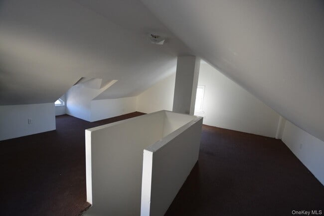 Foto del edificio - 88-42-88240 240th St