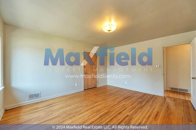 Building Photo - 1523 E 2100 S