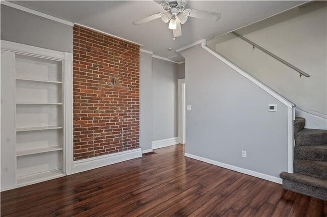 Building Photo - 479 Union St
