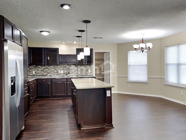Building Photo - 8605 Arcadia Park Drive
