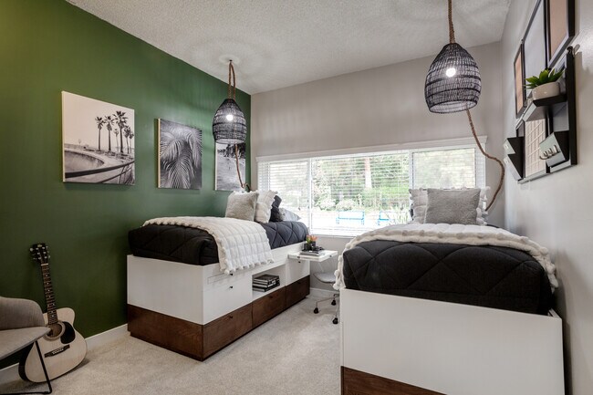 Axiom Westwood Apartments Los Angeles Ca Apartments Com