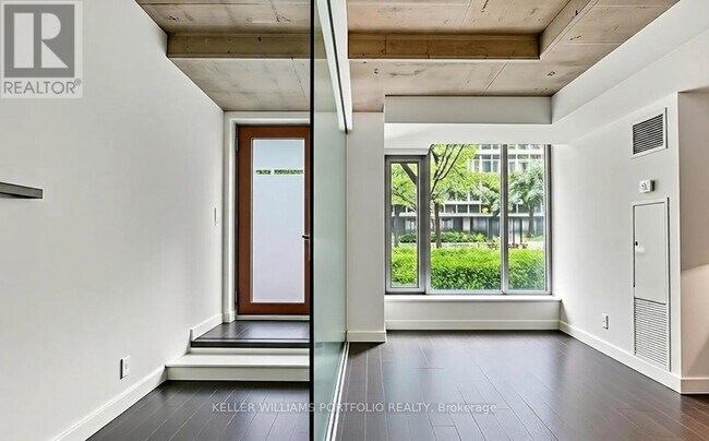 Photo du bâtiment - 55 Stewart St