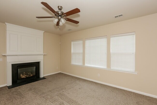 Foto del edificio - 10910 Claude Freeman Dr