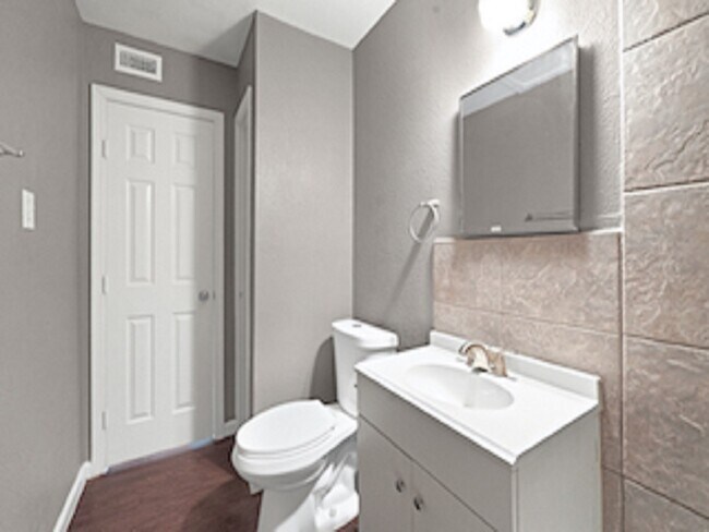 Foto del edificio - 3031 Sumpter St