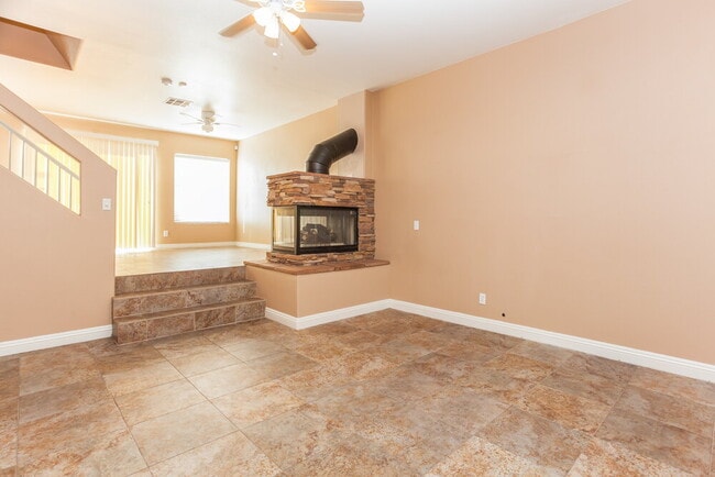 Building Photo - 8939 Green Jade Dr