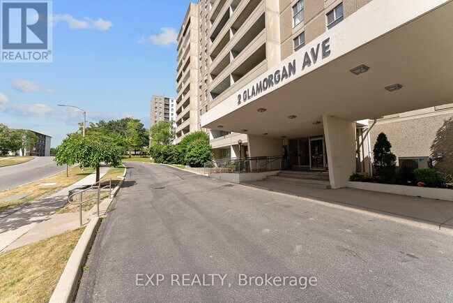 Photo du bâtiment - 2-612 Glamorgan Ave
