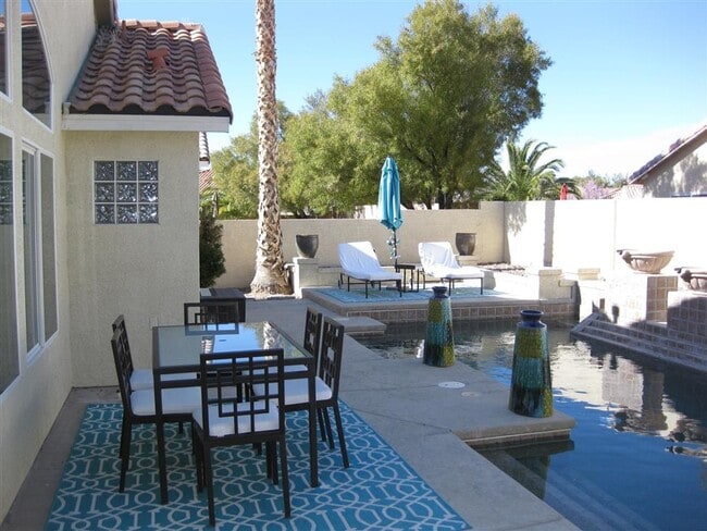 Building Photo - Beautiful and Highly Upgraded Seven Hills Home with Upgraded Pool