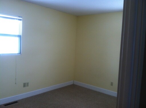 Building Photo - 108 Sunset Dr