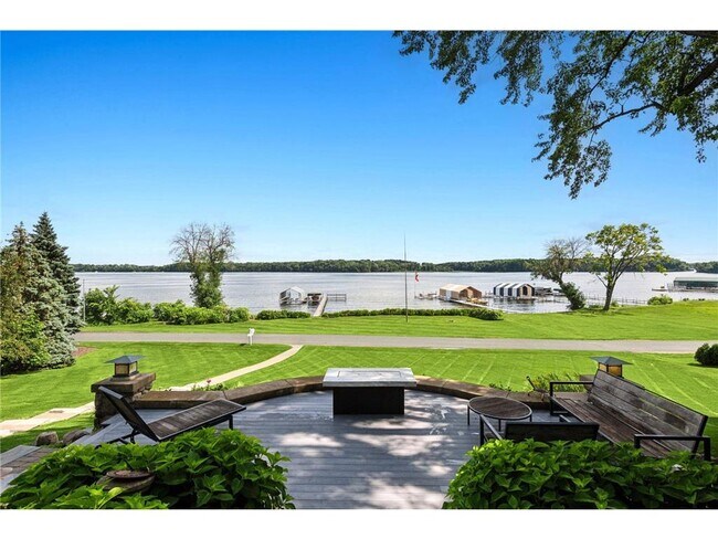 Foto del edificio - 2462 Lafayette Rd