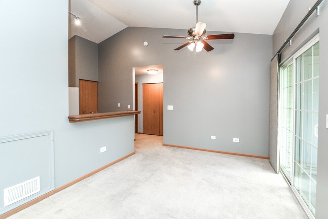 Building Photo - 1556 McClure Rd