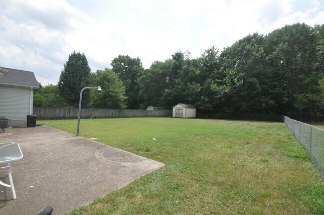 Building Photo - 5702 Hidden Creek