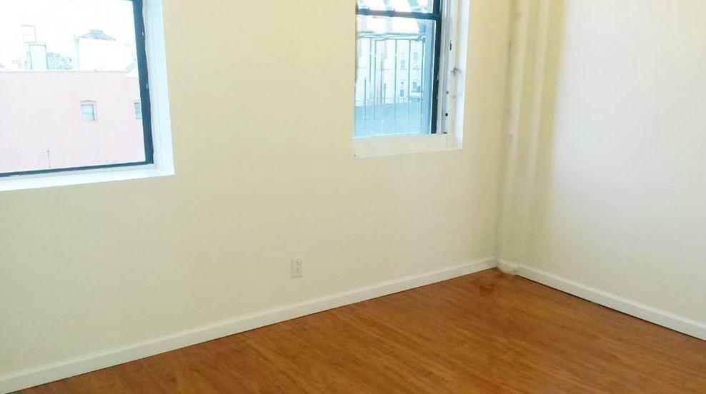 Building Photo - 252 E 3rd St