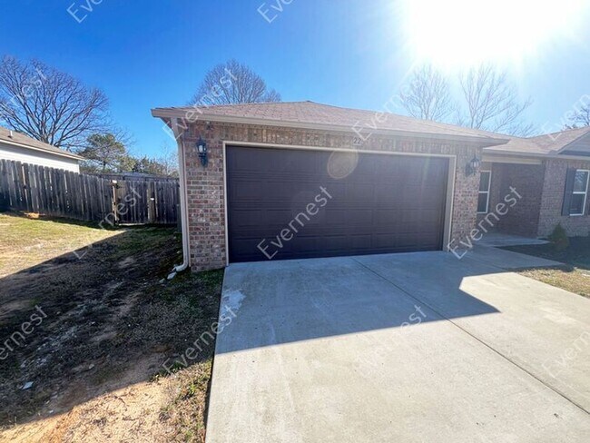 Building Photo - 22 Oakland Cir