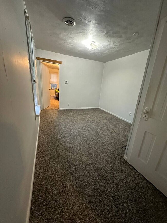 Foto del edificio - 710 E 13th St