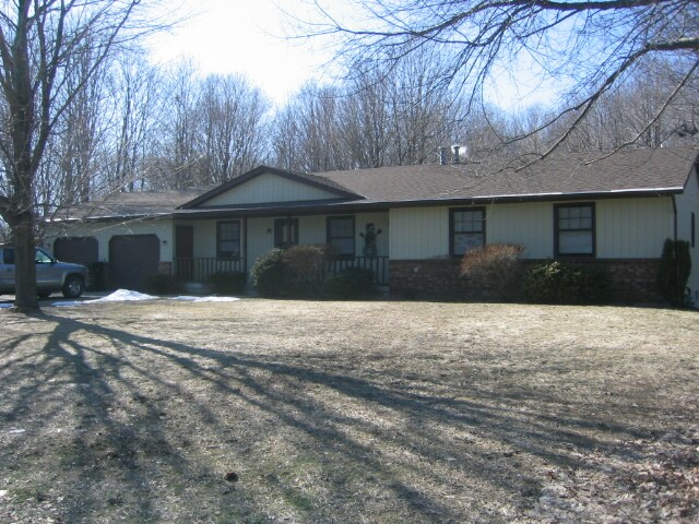 Duplex on South Side of Holland, MI - 4756 Wildwood Rd