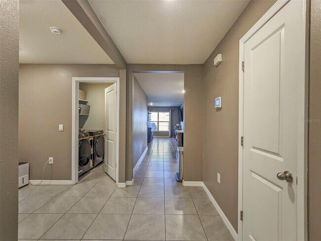 Foto del edificio - 4128 Silver Strand Trl