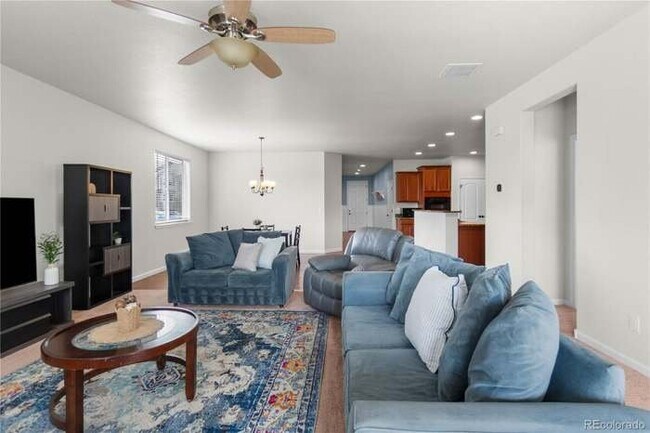 Building Photo - 42320 Forest Oaks Dr