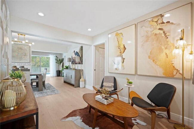Foto del edificio - 4220 SW 14th St