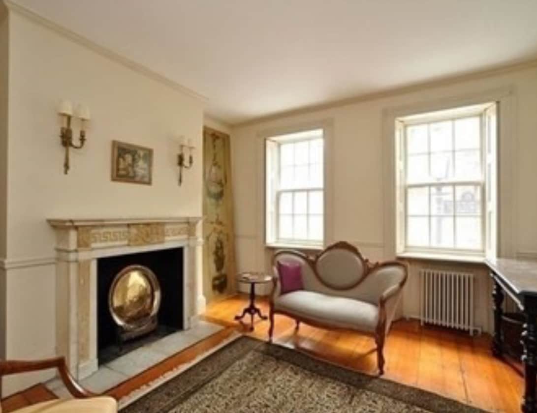Primary Photo - 21 Chestnut St