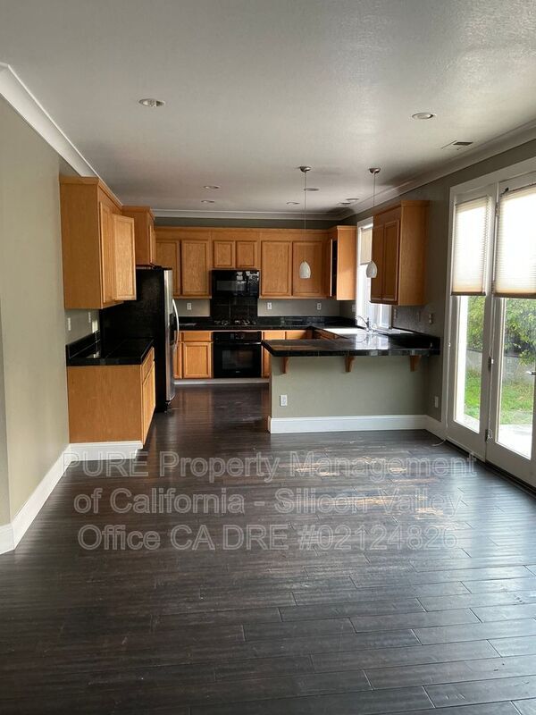 Building Photo - 1056 Ivy Glen Dr