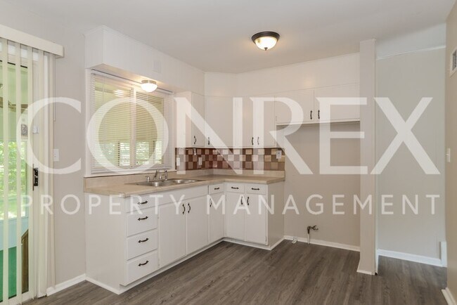 Building Photo - Three Bedroom w/Split Entry