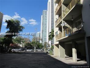 Foto del edificio - 500 NE 26th St