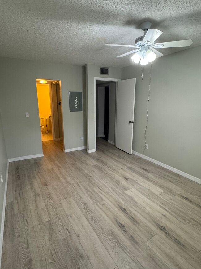 Foto del edificio - 1504 Virginia Ave