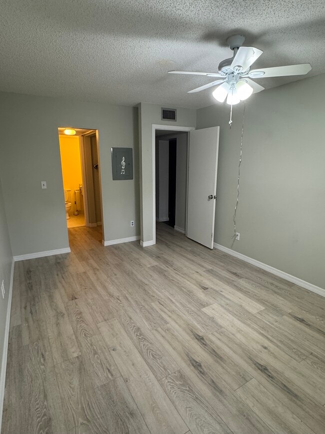 Photo - 1504 Virginia Ave Apartment