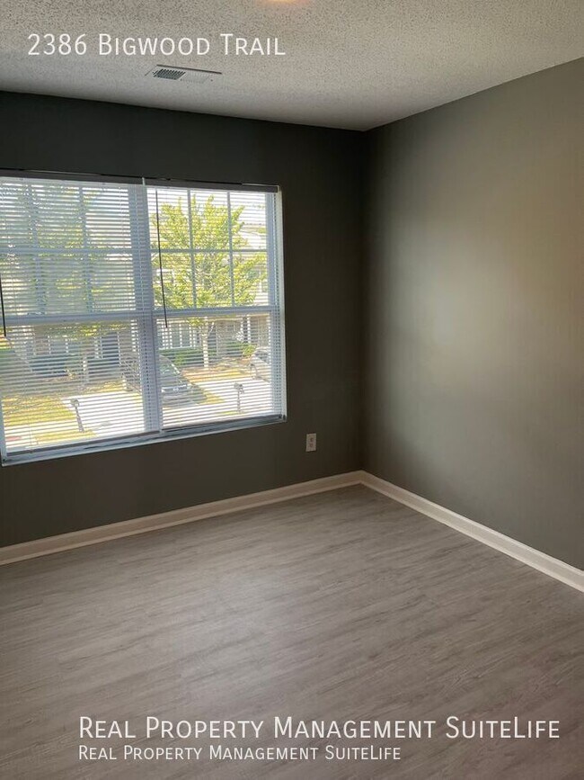 Foto del edificio - 2386 Bigwood Trail