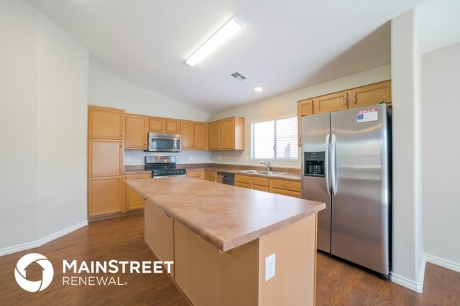 Foto del edificio - 17877 W Redfield Rd