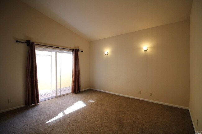 Building Photo - 900 Bluewater Dr