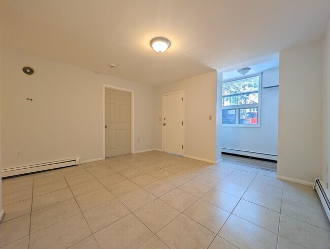 Foto del edificio - 69 Beacon Ave
