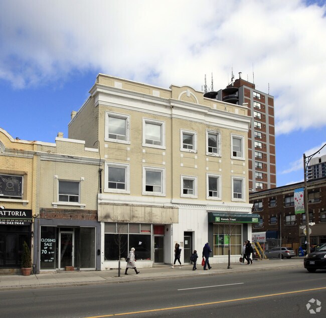Building Photo - 2453-2455 Yonge St
