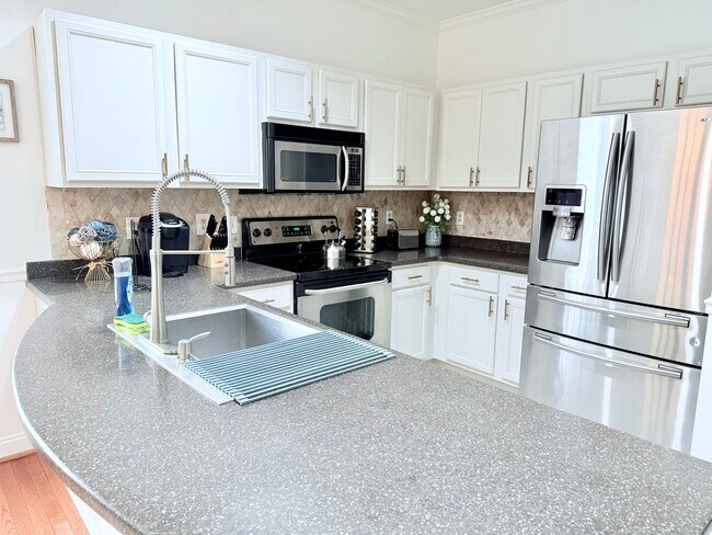 Foto del edificio - 324 Long Pointe Ln