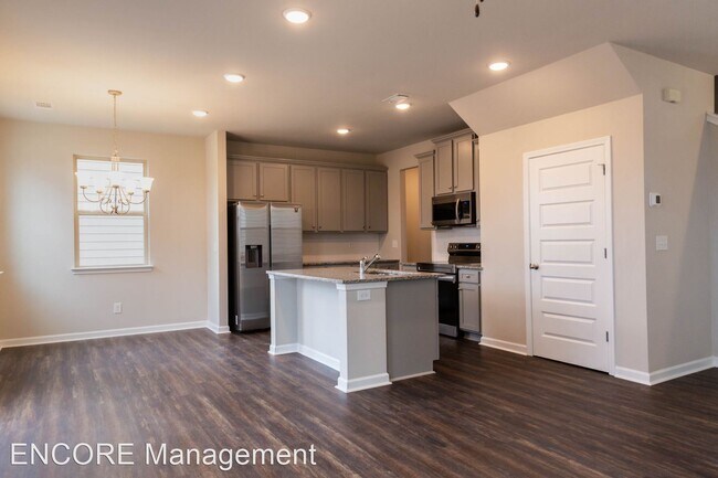 Building Photo - 4 br, 2.5 bath House - 2218 Chicopee Trail...