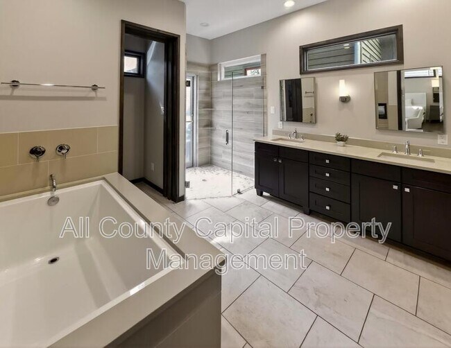 Building Photo - 2113 Barbaro Way