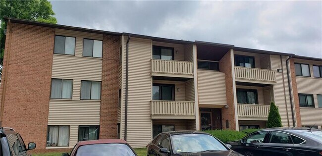 Foto del edificio - 1139-1132 Hartford Ave