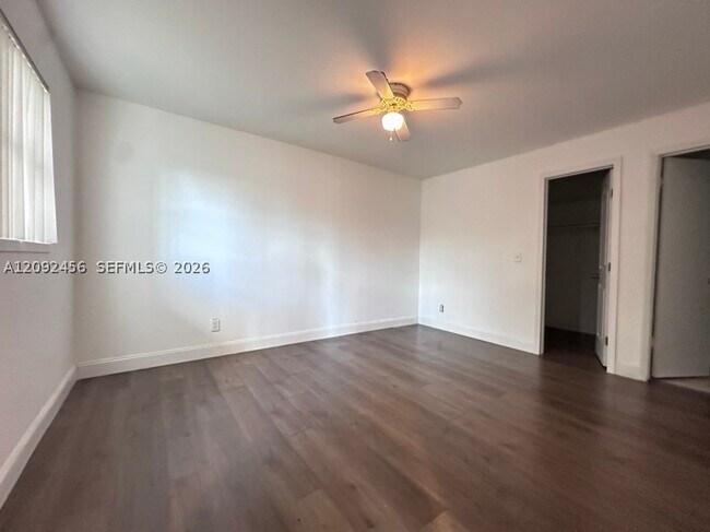 Foto del edificio - 3930 NW 87th Ave