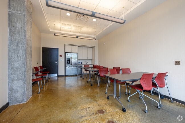 Community Room - King Rampart Senior Living